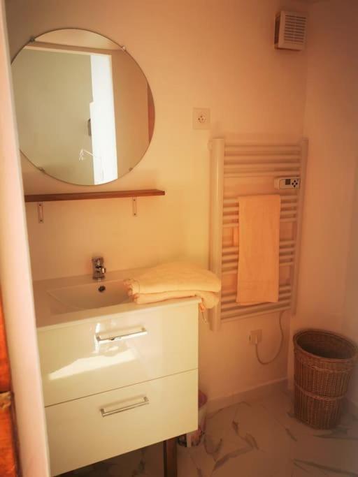 Saint-Martin-de-Brômes Appartement Avec Terrasse מראה חיצוני תמונה